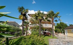 Apartments Serbecic